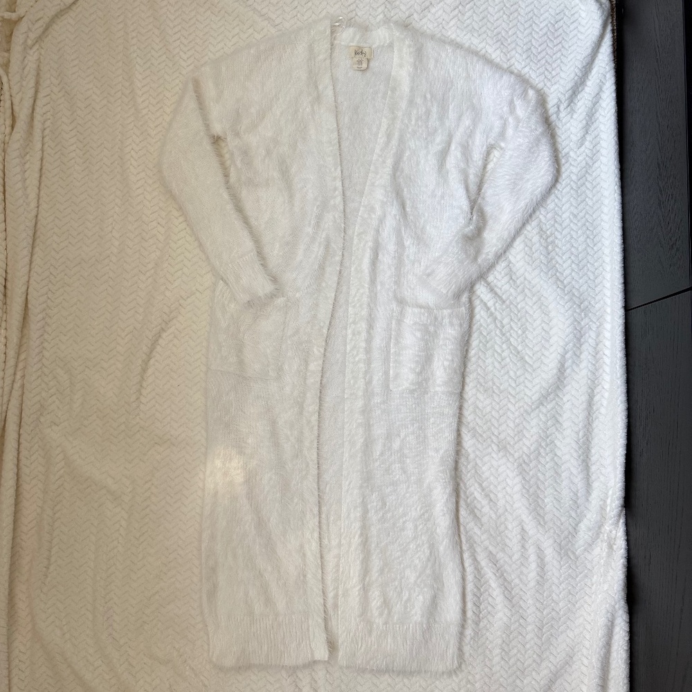 Kaisley Soft White Maxi Cardigan XS Open Front Cozy with Pockets NWOT